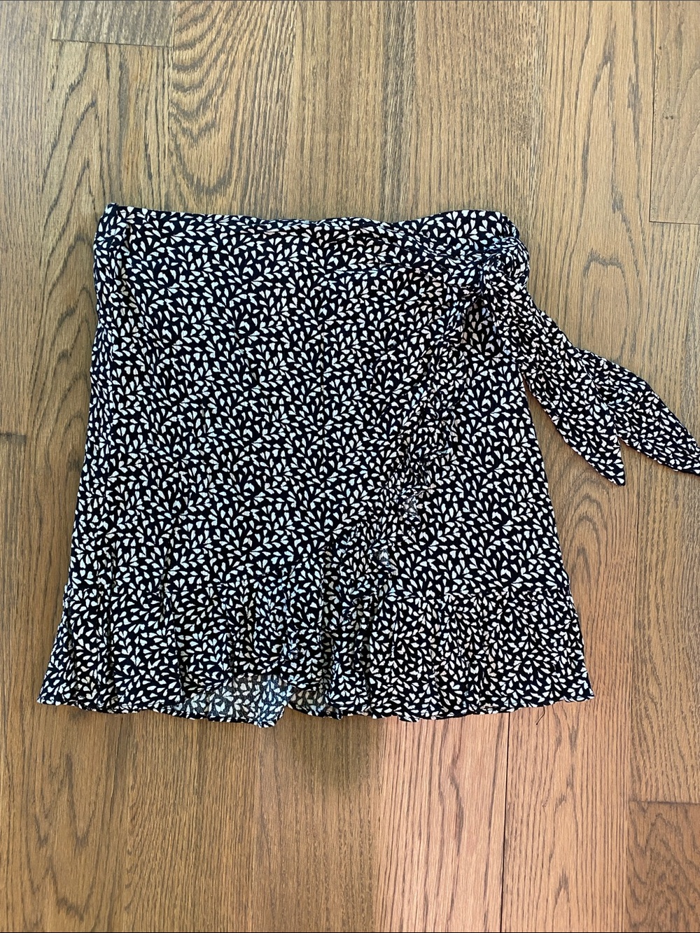GB mini skirt